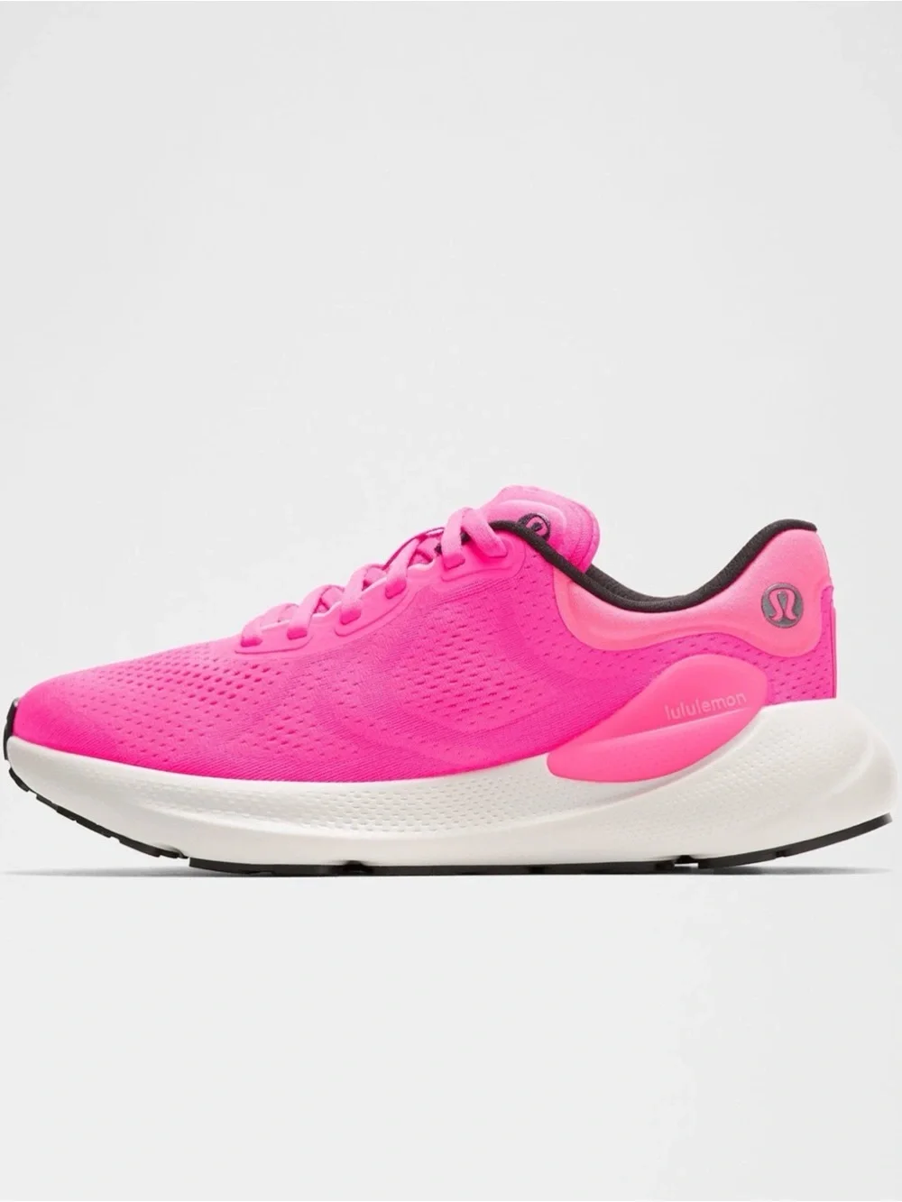 NWOT lululemon Women's Beyondfeel Running Shoe Size 7.5